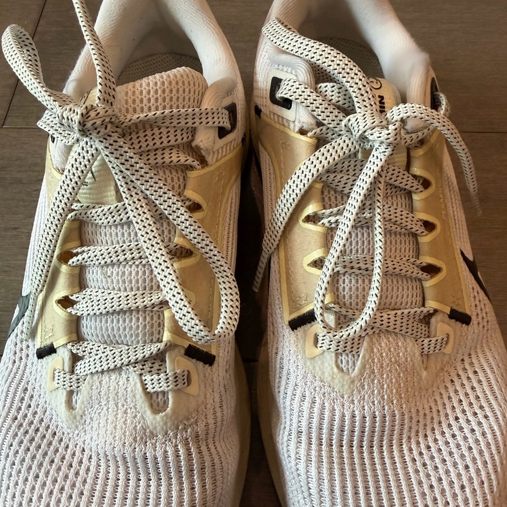 White and Cream Nike Running Shoes - Picture 5 of 5